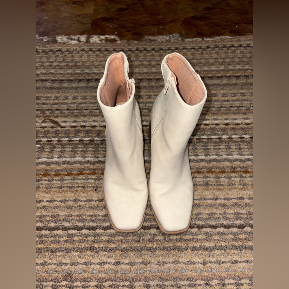 Time And Tru • Cream Boots